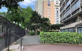 Rob'S Place - Paris Convention Center